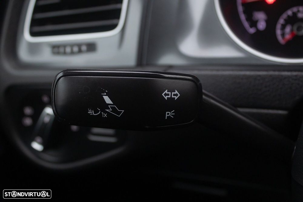 VW Golf Variant 1.6 TDi Confortline - 16