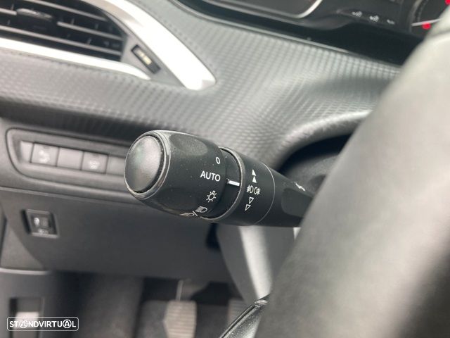 Peugeot 208 1.5 BlueHDi Signature - 16