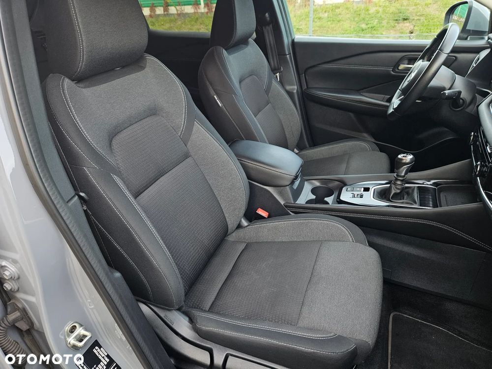 Nissan Qashqai 1.3 DIG-T N-CONNECTA - 29