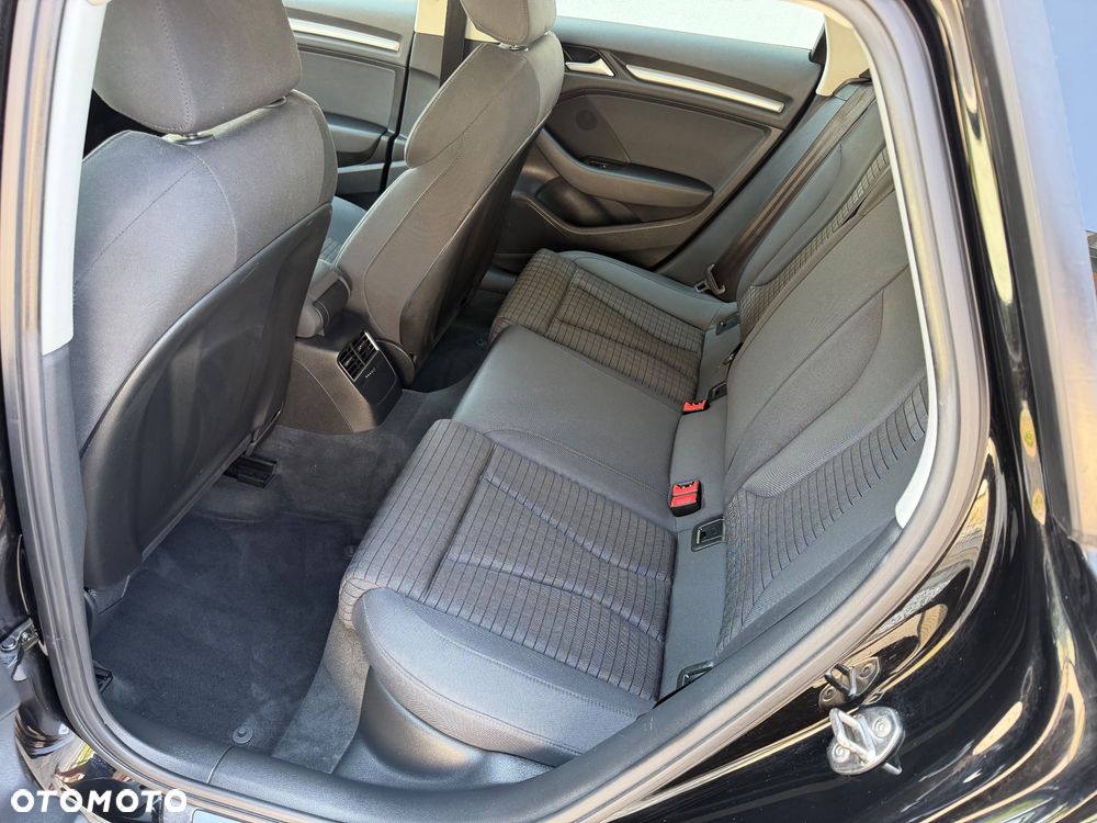 Audi A3 Sportback - 8