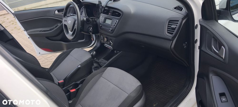 Hyundai i20 1.2 Classic Plus - 8