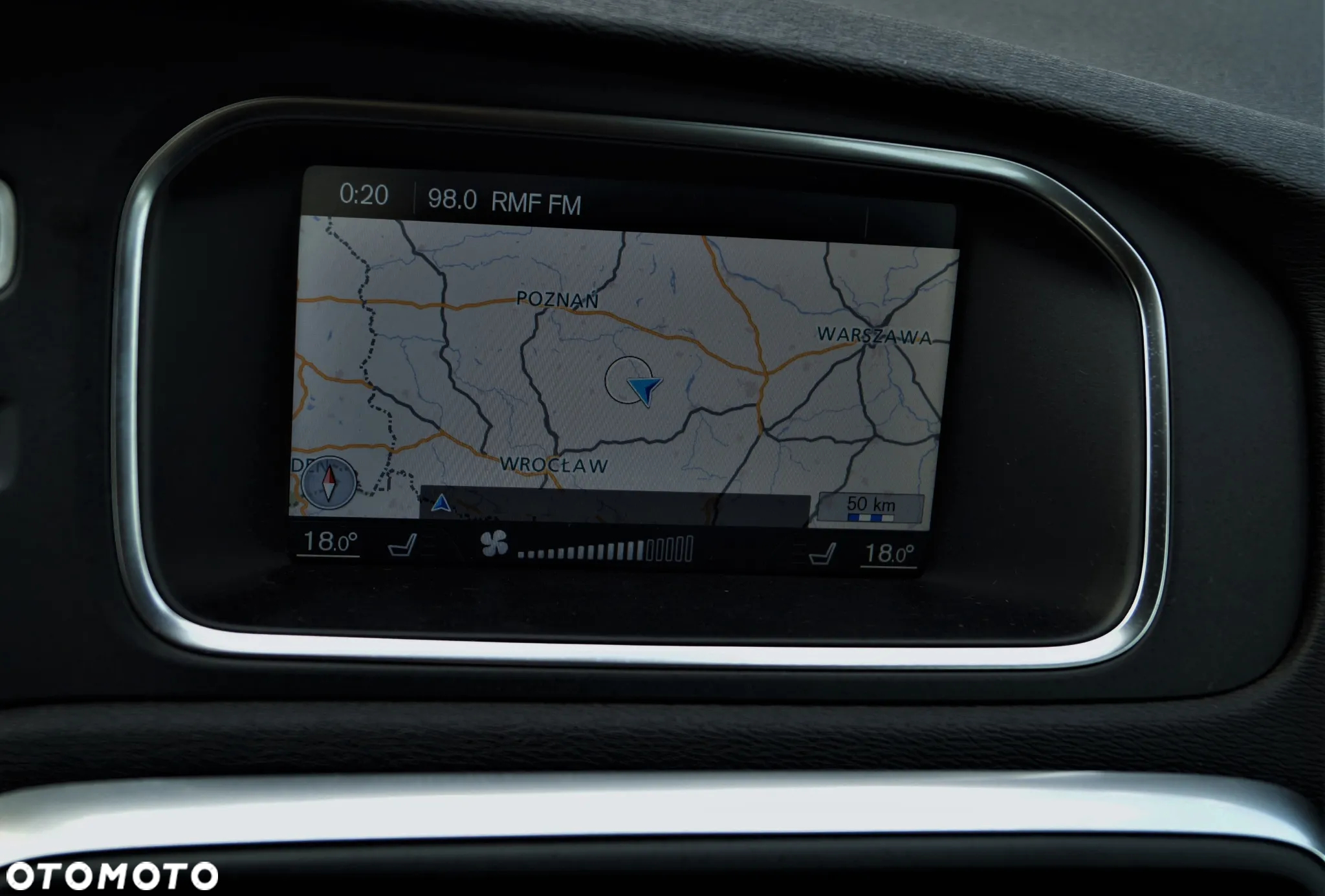 Volvo V40 Cross Country - 38