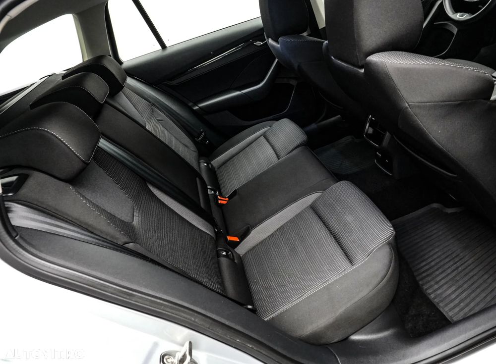 Skoda Octavia 2.0 TDI DSG Style - 16