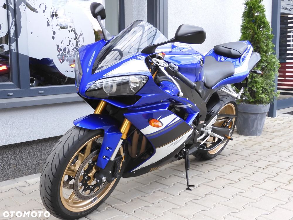 Yamaha R1 - 39