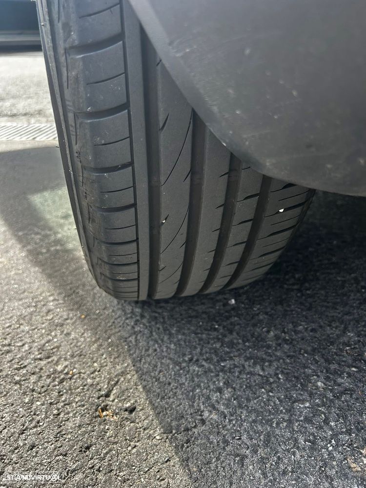 VW Golf 1.4i 25 Anos - 18