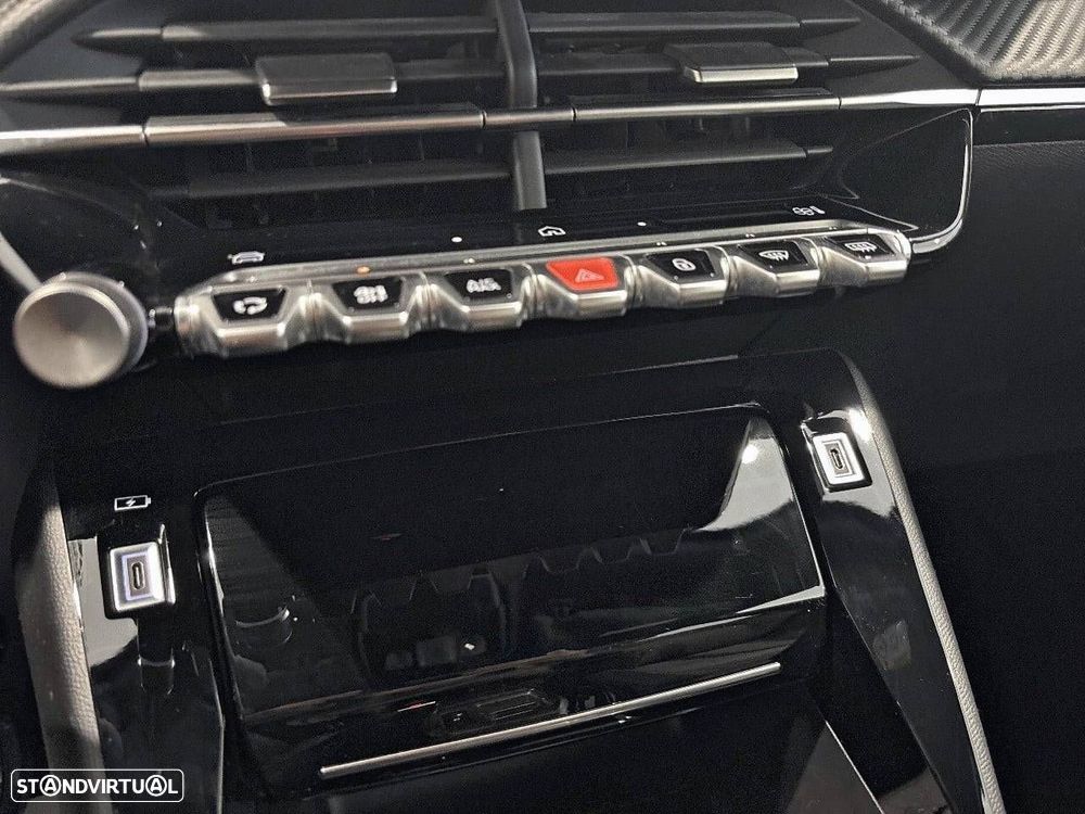 Peugeot 2008 1.2 Hybrid Allure e-DCS6 - 16