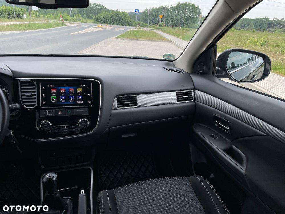 Mitsubishi Outlander 2.0 2WD Active - 30