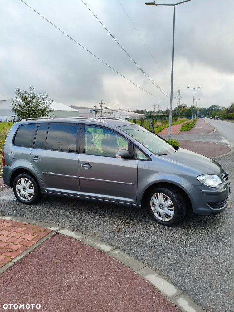 Volkswagen Touran 1.6 Trendline - 1