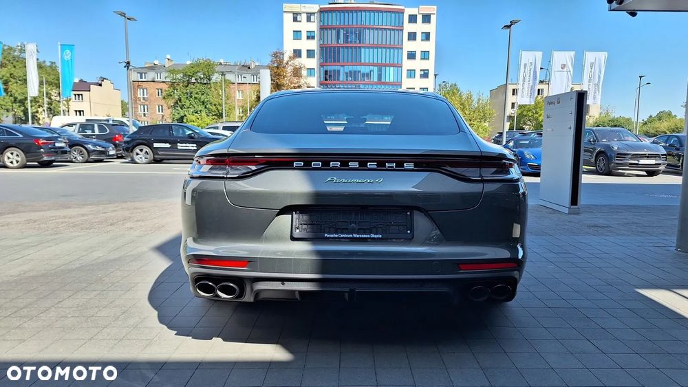 Porsche Panamera 4 E-Hybrid - 5