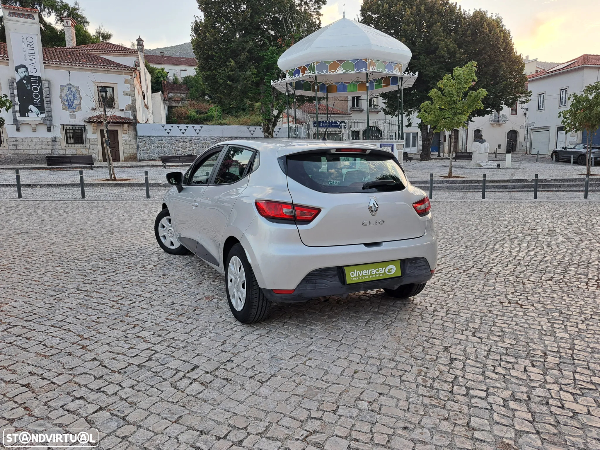 Renault Clio 1.2 16V Confort - 24