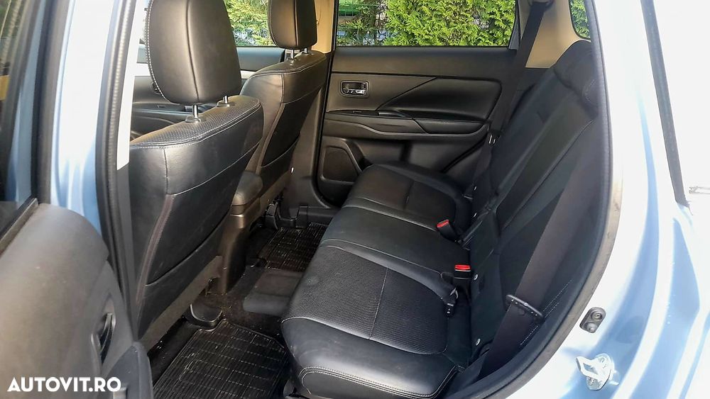 Mitsubishi Outlander 2.0 4WD - 9