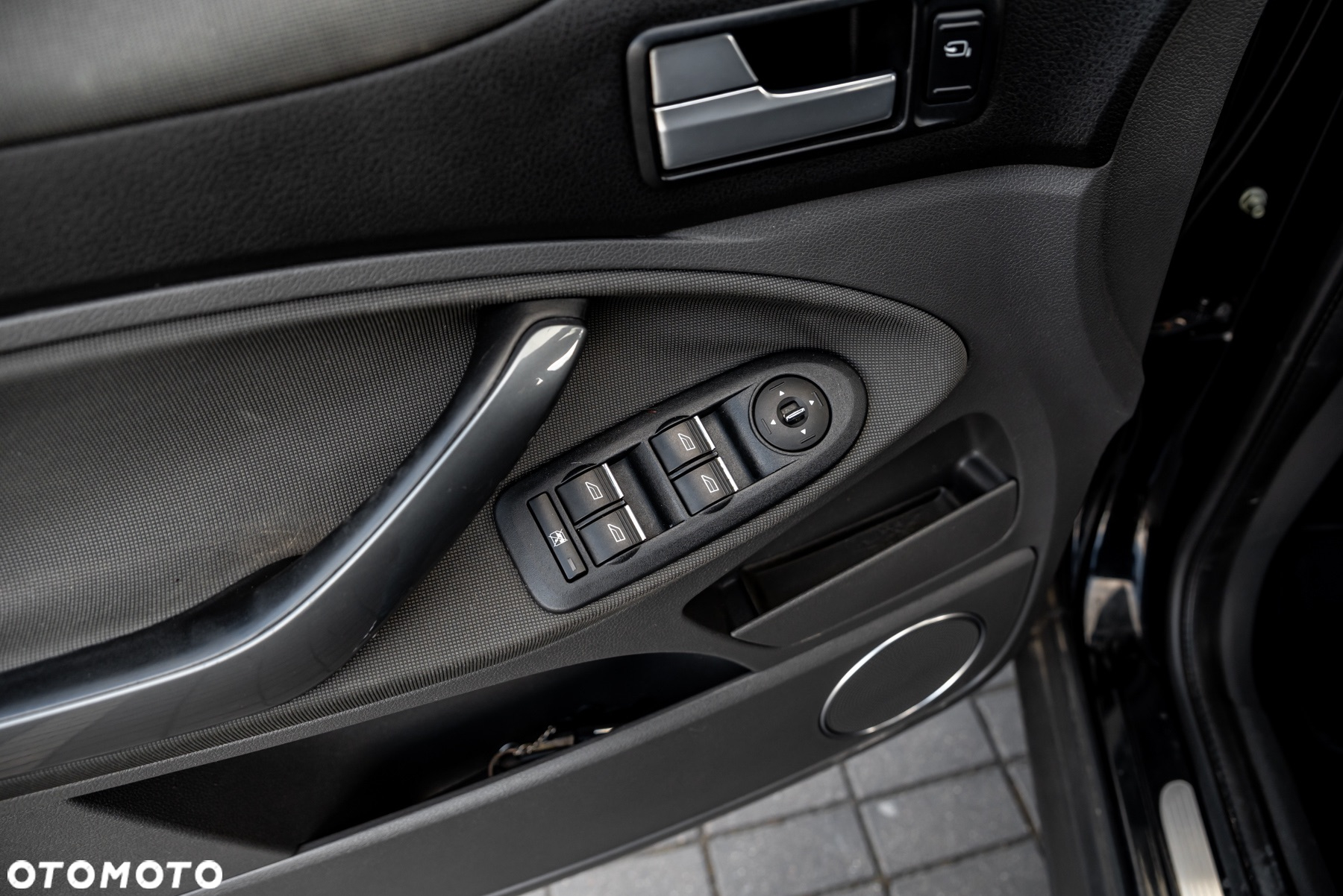 Ford Kuga 2.5 4x4 Titanium - 27