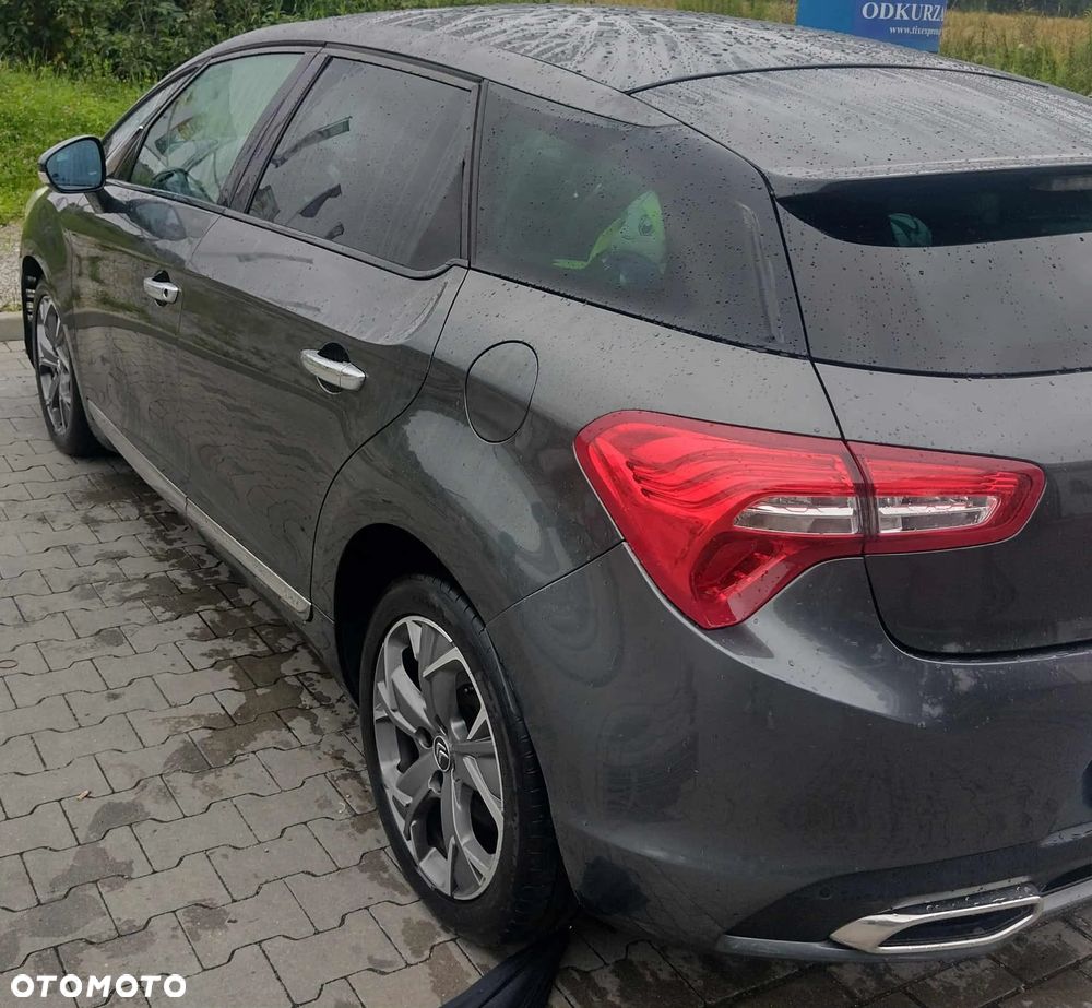 Citroën DS5 2.0 BlueHDi SoChic EAT6 - 3