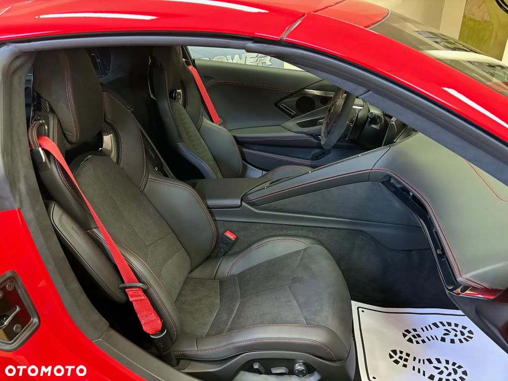 Chevrolet Corvette - 4