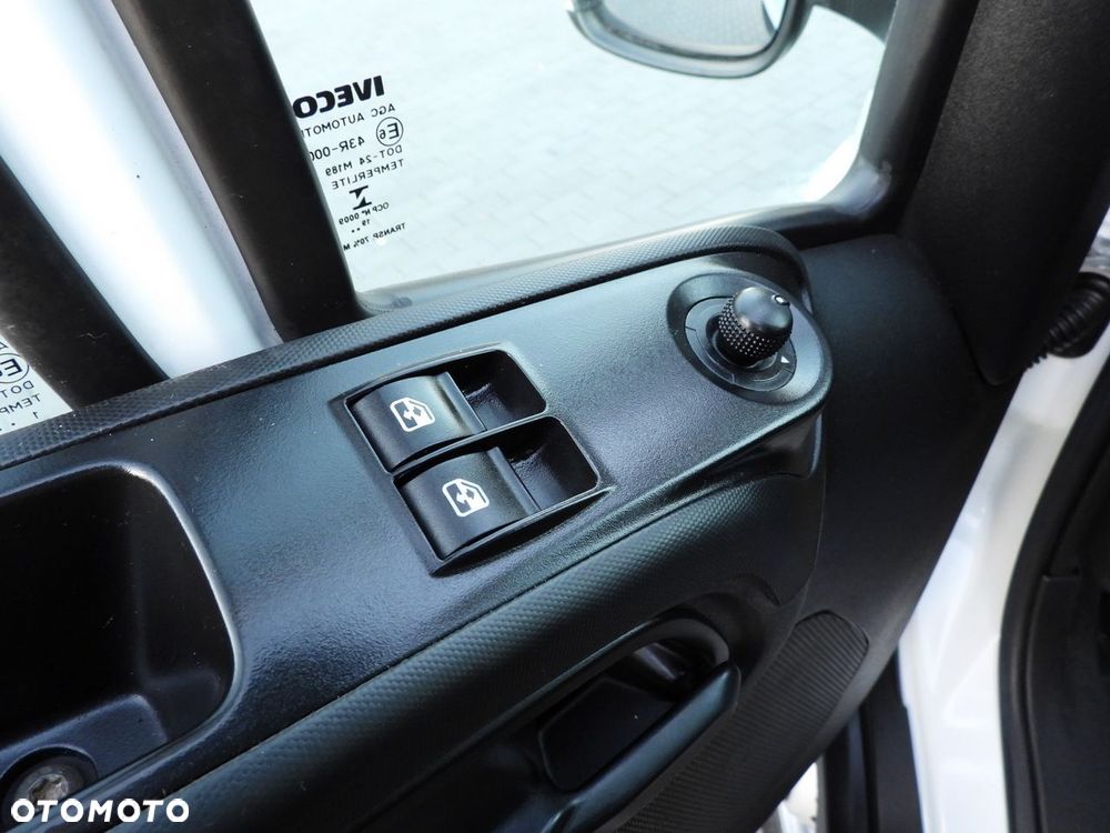 Iveco DAILY 35S14 SKRZYNIA PODWÓJNA KABINA DOKA 7 MIEJSC TEMPOMAT KLIMATYZACJA  140KM - 20