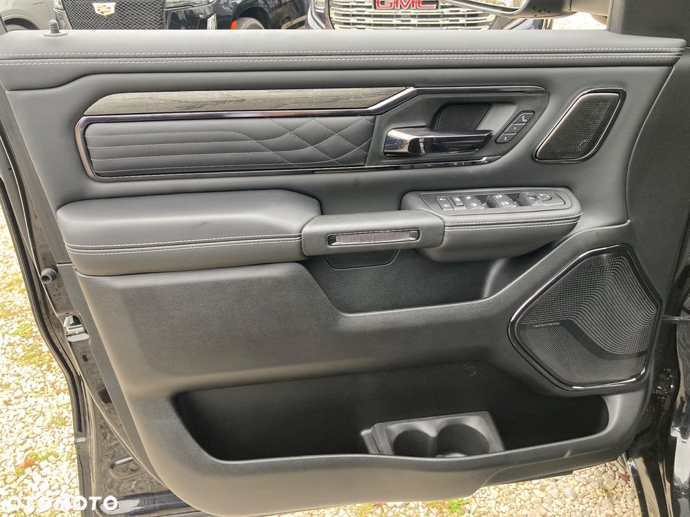 RAM 1500 - 27