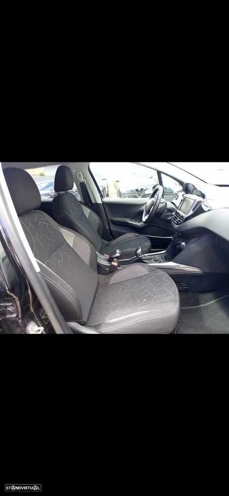 Peugeot 2008 1.6 BlueHDi Style - 30