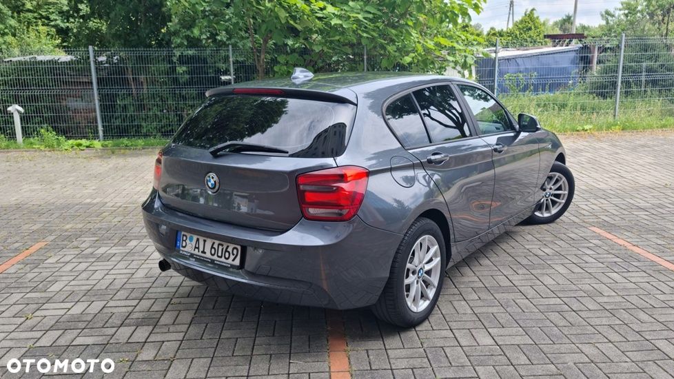 BMW Seria 1 118i Sport Line - 2