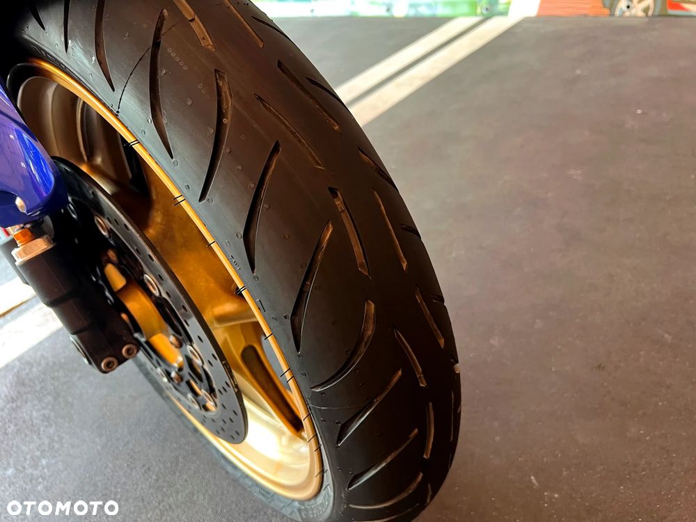 Yamaha R6 - 16