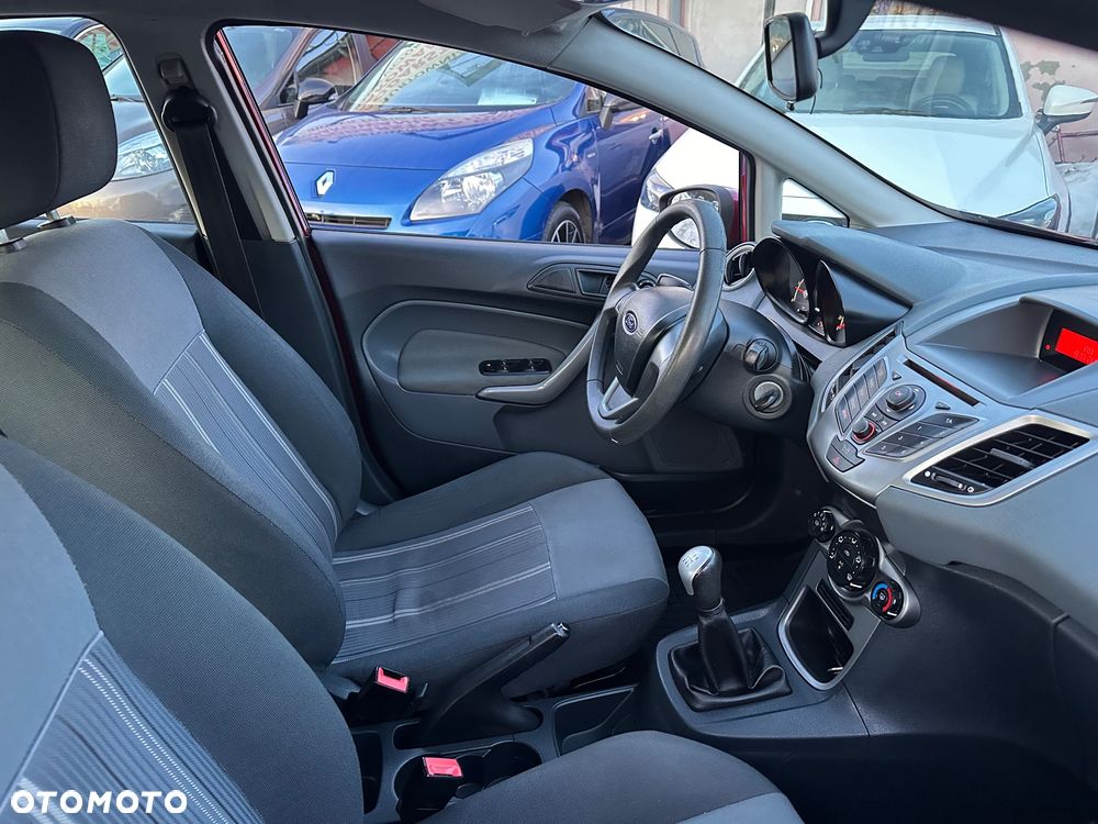 Ford Fiesta 1.6 TDCI Connection - 17