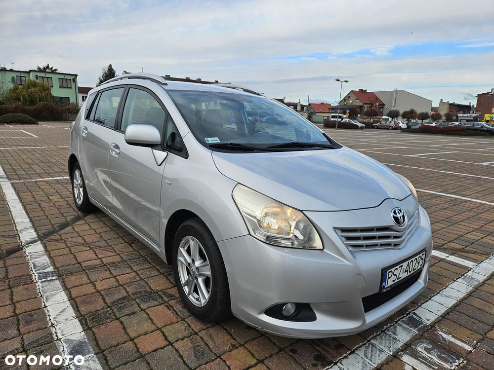 Toyota Verso 1.8 2010 7os - 3