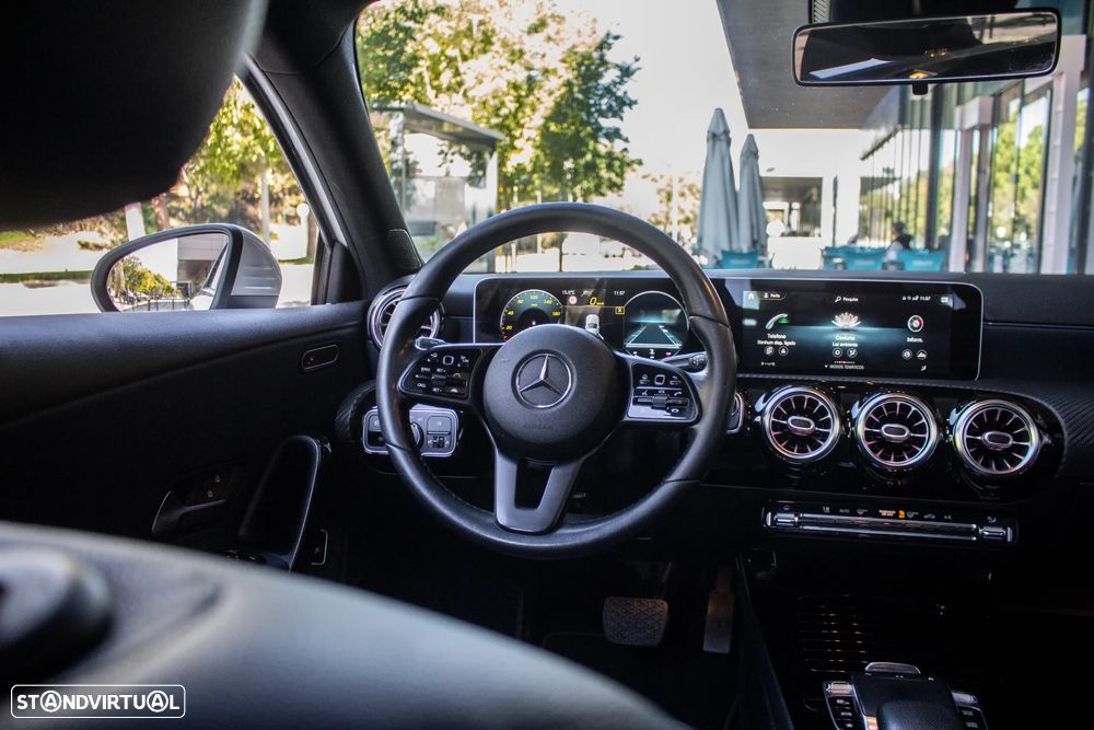 Mercedes-Benz A 180 Limousine d Style Aut. - 35