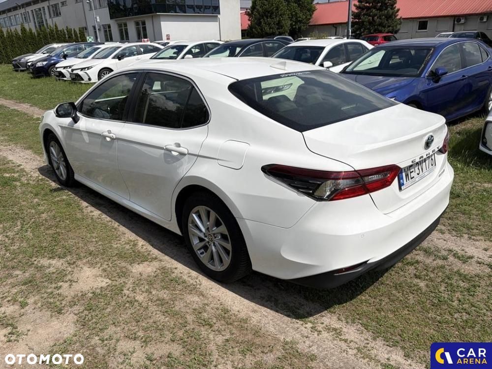 Toyota Camry - 3