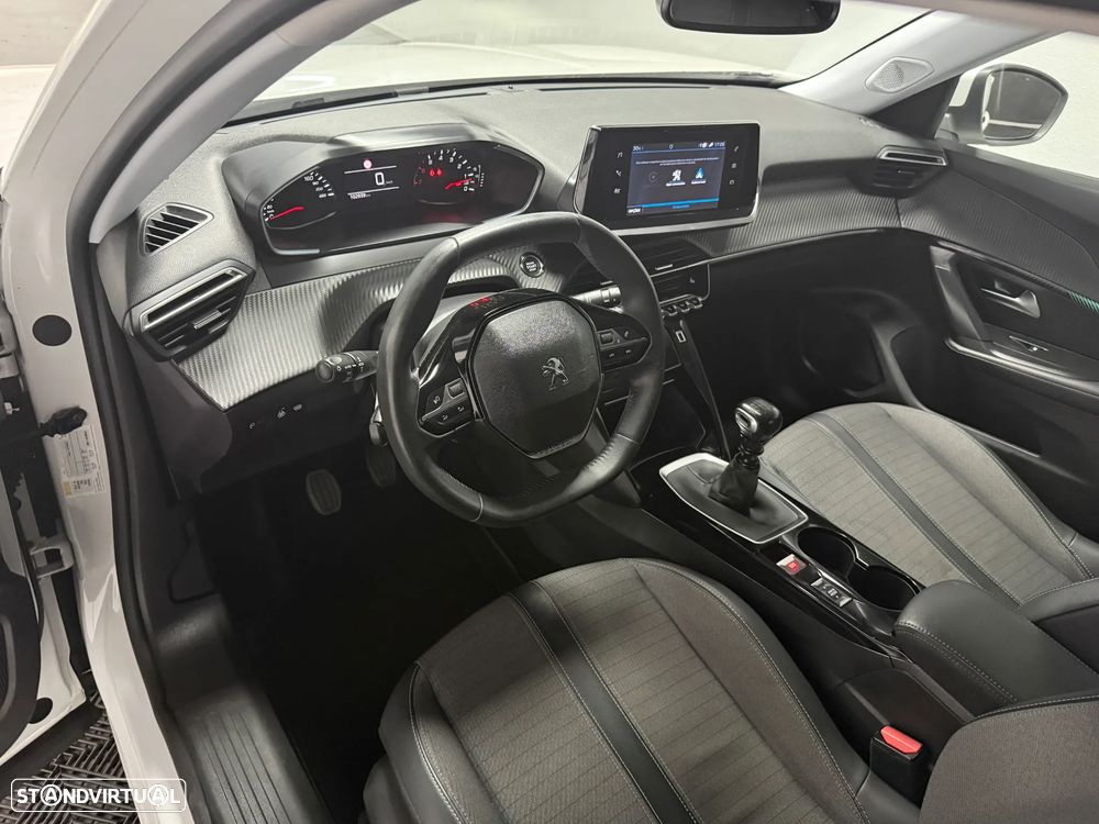 Peugeot 2008 1.2 PureTech Allure - 10