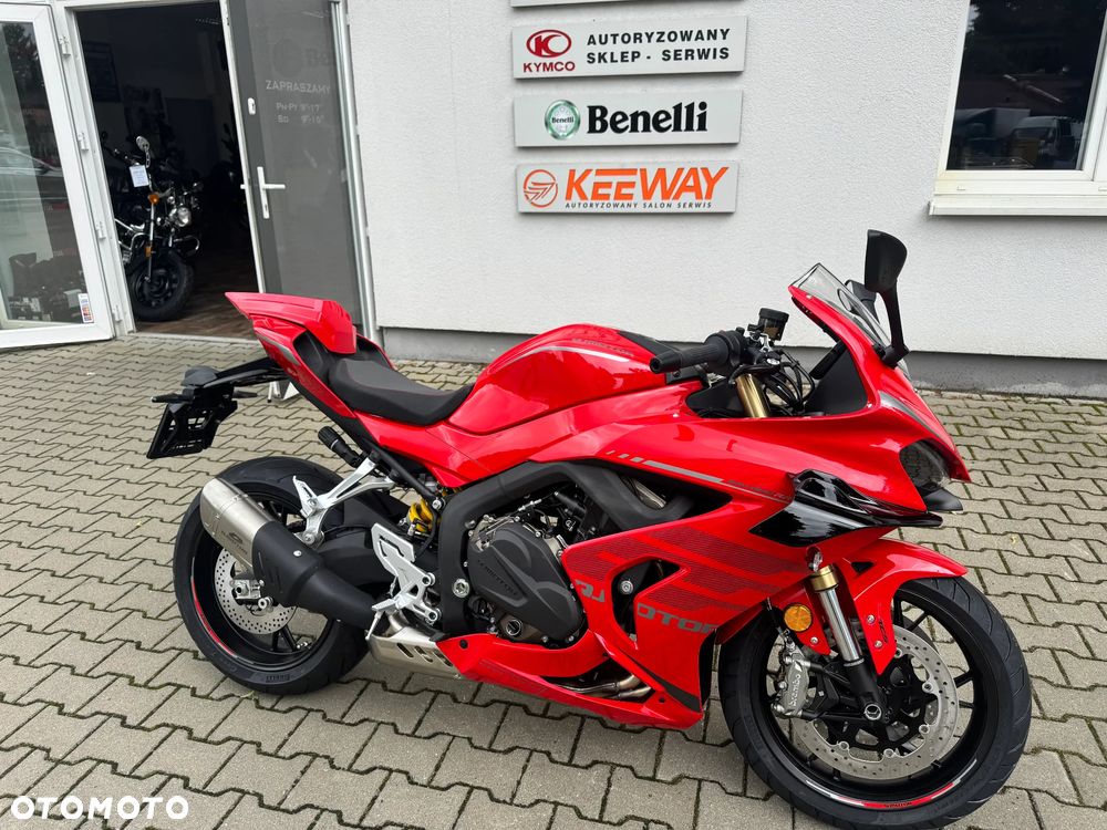 QJMOTOR SRK 800RR - 17