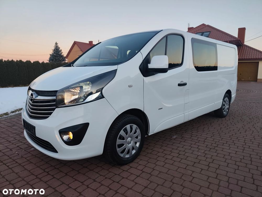 Opel Vivaro - 1