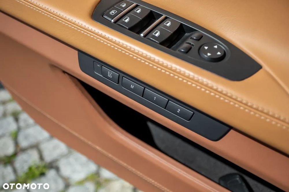 BMW-ALPINA B7 Bi-Turbo Switch-Tronic Langversion - 23