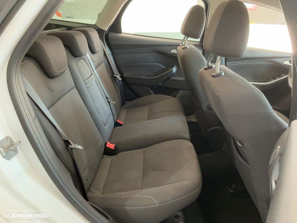 Ford Focus SW 1.6 TDCi Titanium - 11