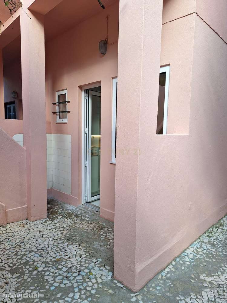 Apartamento T2 para arrendamento em Campo de Ourique - Grande imagem: 3/28