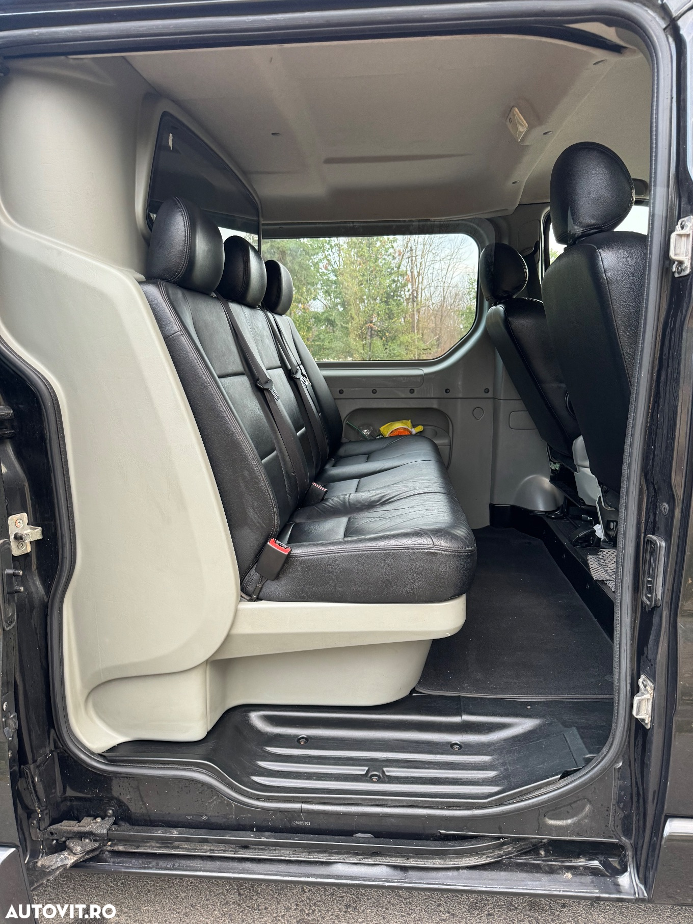 Opel Vivaro 2.5 CDTI L2H1 Life Cosmo - 21