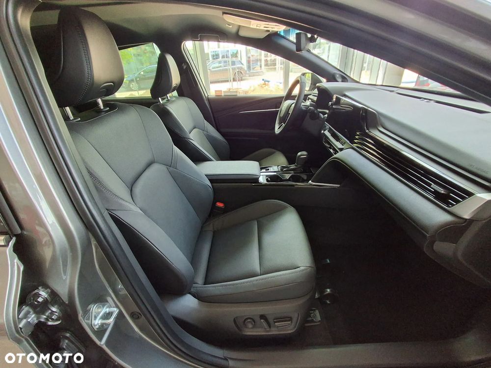 Toyota Camry 2.5 Hybrid Dynamic Force Executive e-CVT - 16