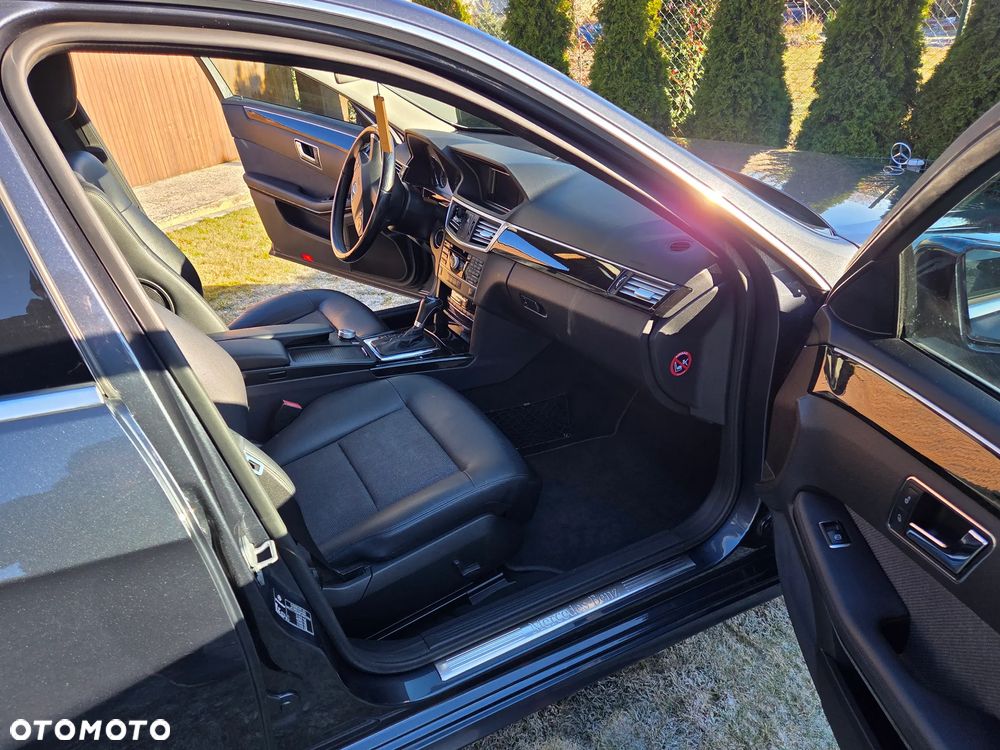 Mercedes-Benz Klasa E - 16