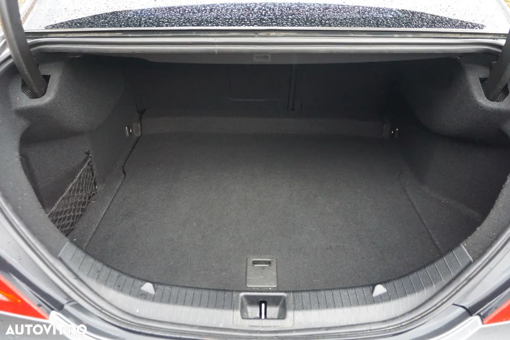 Mercedes-Benz CLA 220 d 7G-DCT Urban - 10