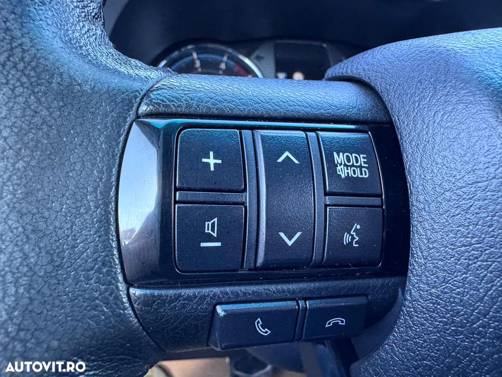 Toyota Hilux 2.8D 204CP 4x4 Double Cab AT Invincible - 27