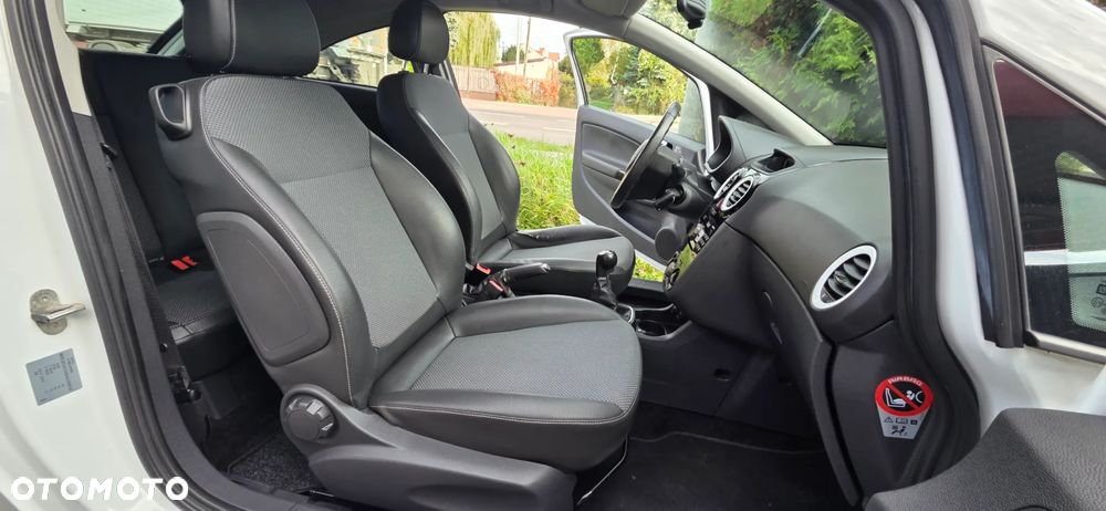 Opel Corsa 1.4 16V Sport - 29