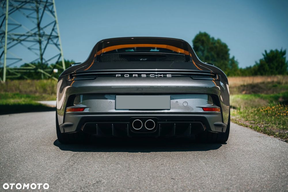 Porsche 911 GT3 Touring - 4