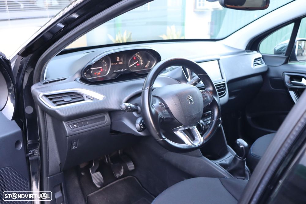 Peugeot 208 1.2 PureTech Style - 10