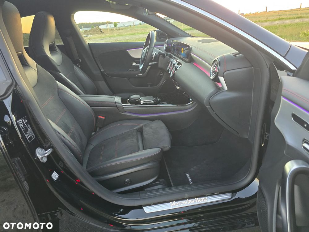Mercedes-Benz CLA 200 d 8G-DCT AMG Line - 10