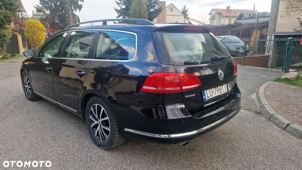 Volkswagen Passat - 4