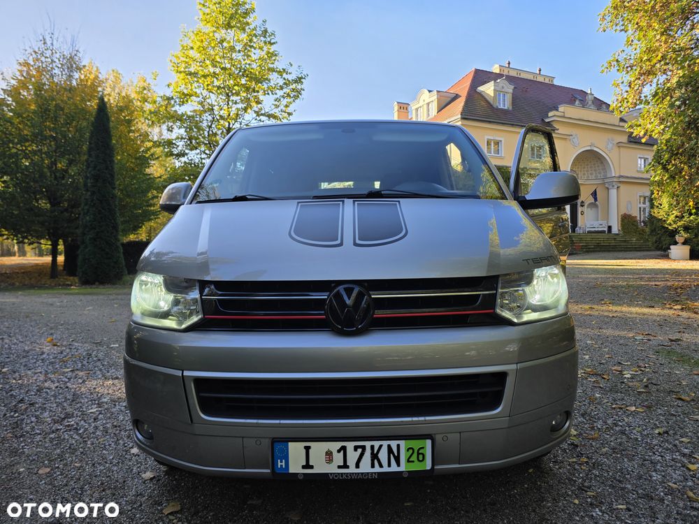 Volkswagen Multivan - 21