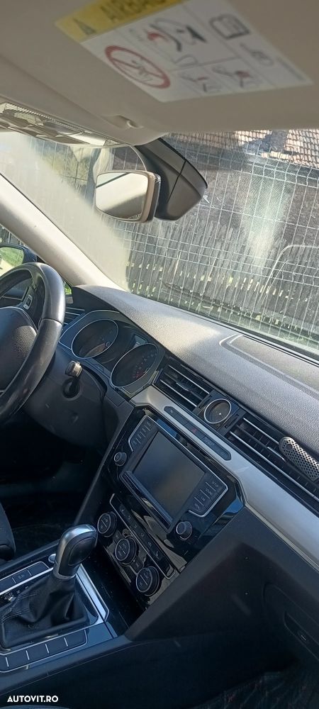 Volkswagen Passat 2.0 TDI DSG Highline - 6