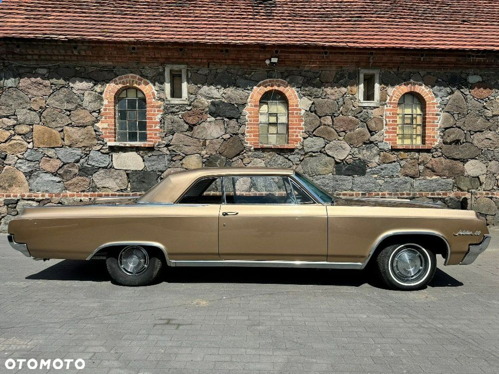 Oldsmobile Inny - 3