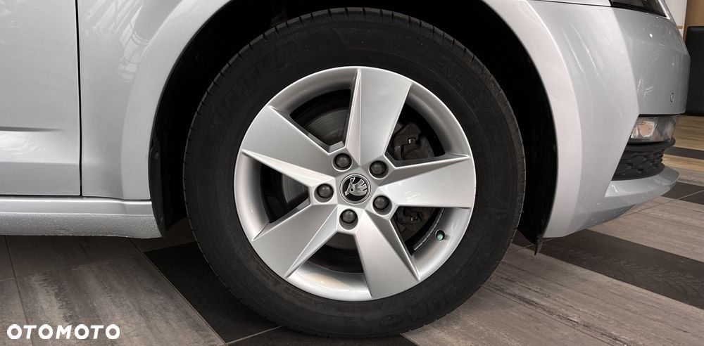 Skoda Octavia 1.5 TSI ACT Style DSG - 7
