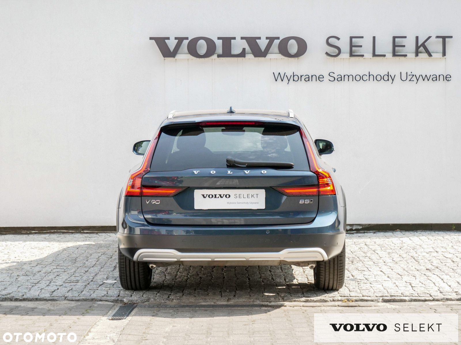 Volvo V90 Cross Country - 9