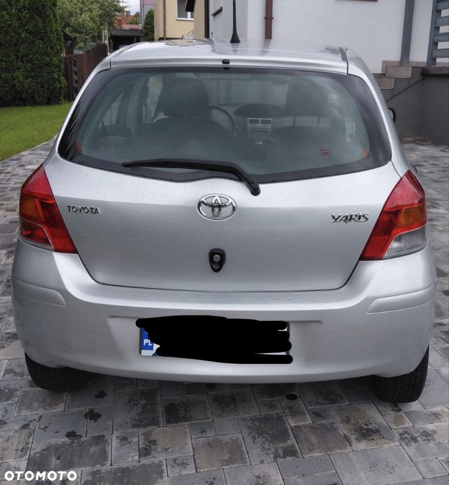 Toyota Yaris - 4