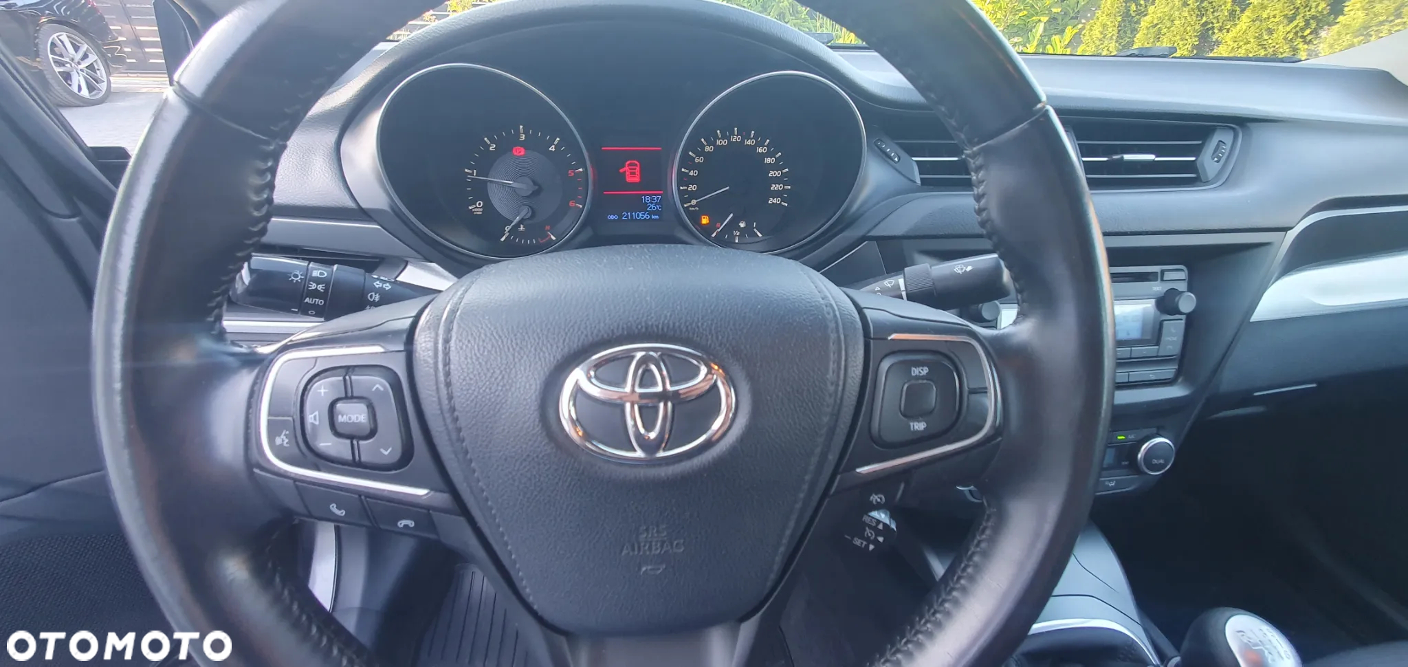 Toyota Avensis 2.0 D-4D Premium - 26